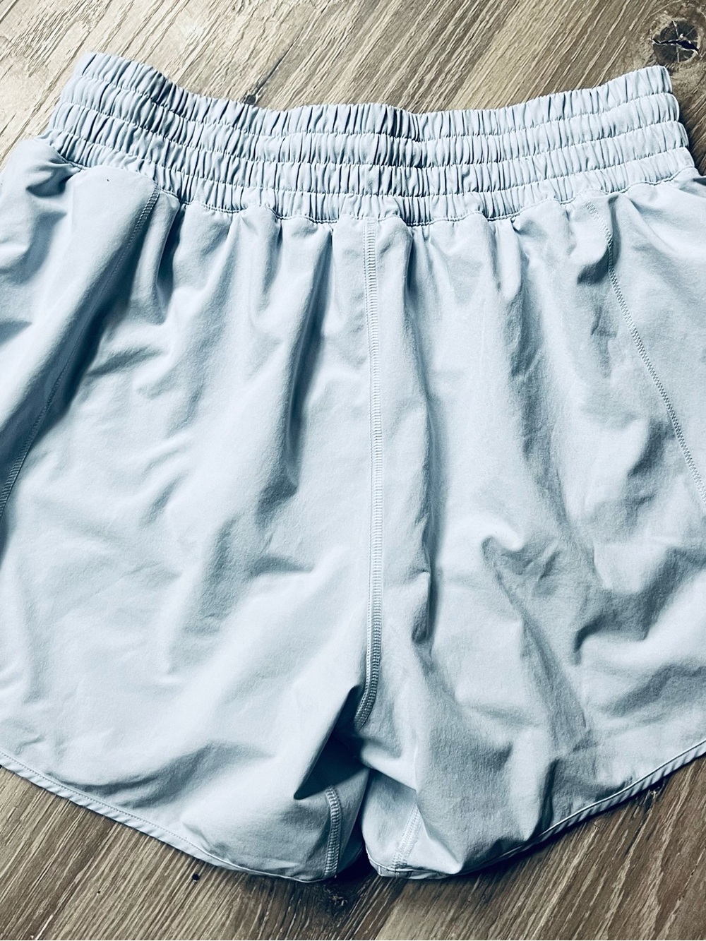 NWOT Lululemon hottie hot shorts/10 - Picture 4 of 4
